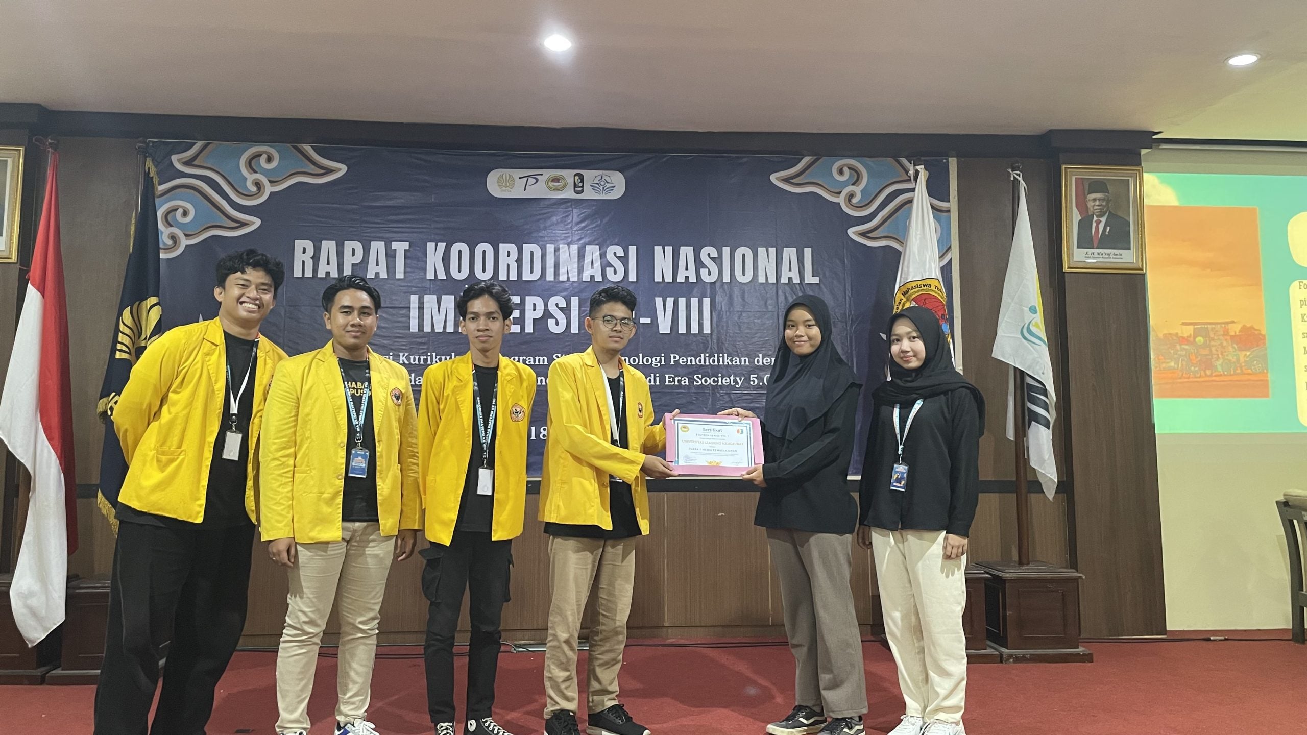 Penyerahan Sertifikat Edutech Series Competition.jpg