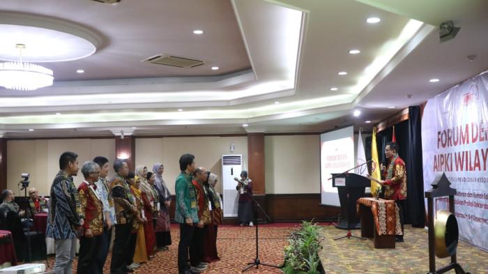 Pelantikan-Pengurus-AIPKI-Wilayah-IV-Oleh-Ketua-AIPKI-Pusat